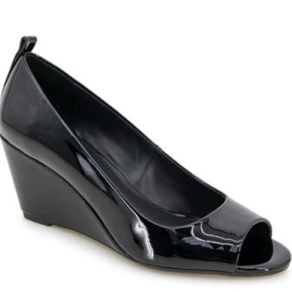 TARYN ROSE 100% Patent Wedge Pump-Sz 8-Black RARE FIND! READ!